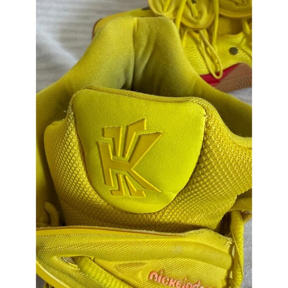 Nike Kyrie 5 Spongebob Squarepants Yellow Basketball Sneakers Mens Size USA 11 main image 15